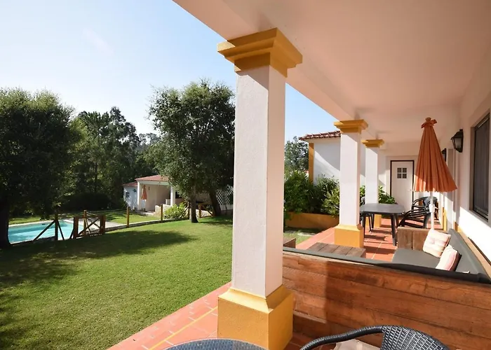 Luxurious In Caldas Da Rainha With Swimming Pool Salir de Matos