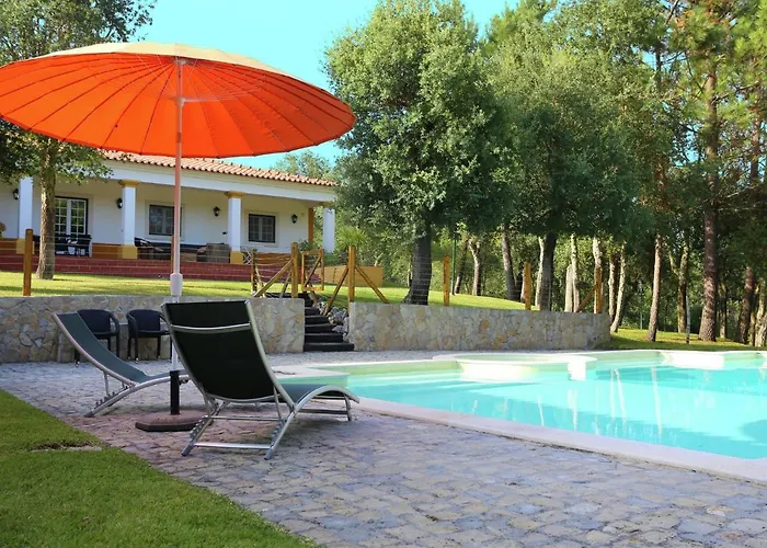 Villa Luxurious In Caldas Da Rainha With Swimming Pool