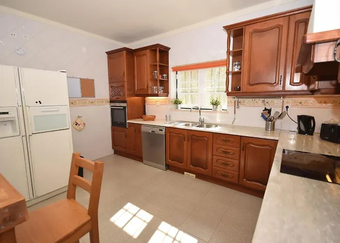 Luxurious In Caldas Da Rainha With Swimming Pool