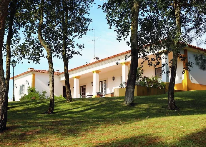 Luxurious In Caldas Da Rainha With Swimming Pool Salir de Matos