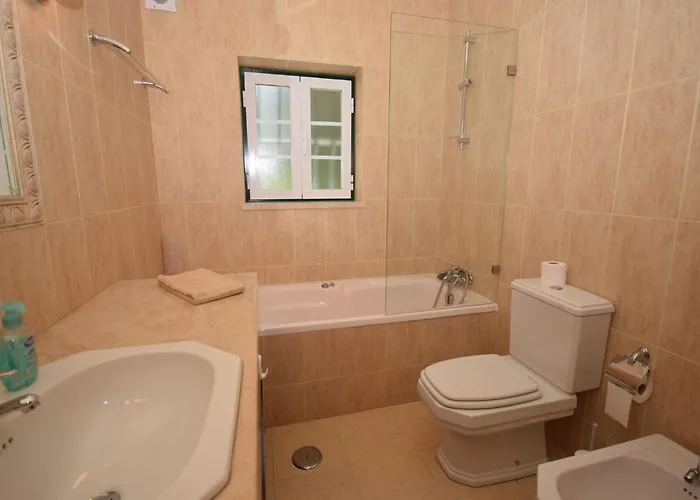 Luxurious In Caldas Da Rainha With Swimming Pool Villa Salir de Matos